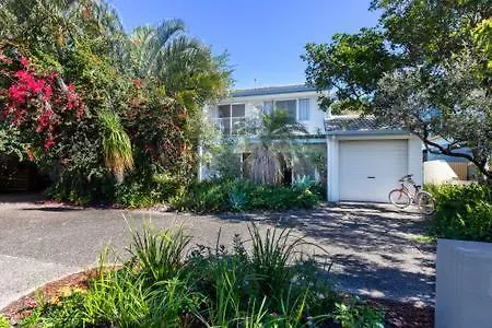 Mudjimba Esplanade Villa
